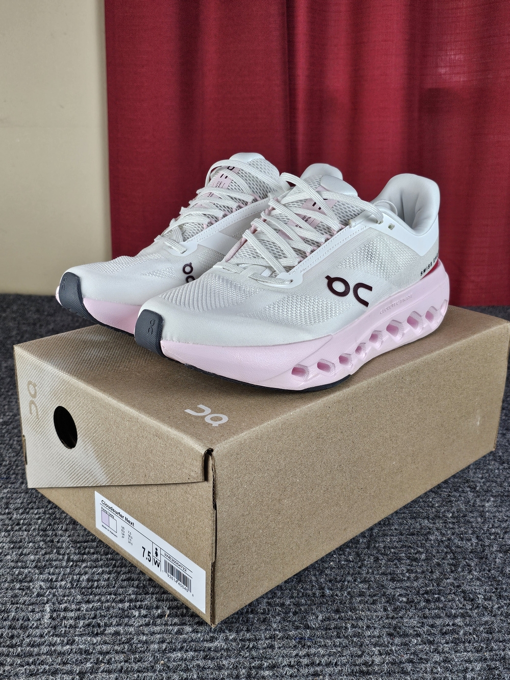 On cloud Women's Cloudsurfer Next Sneakers white pink